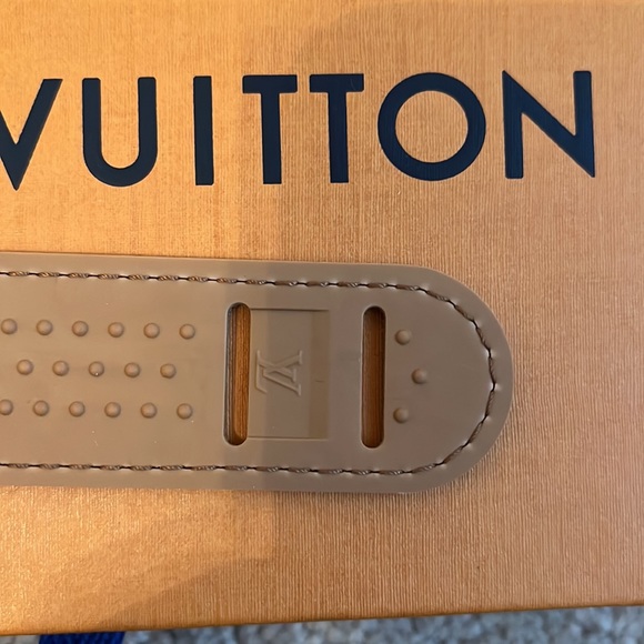 Louis Vuitton Shoulder Strap Guard - Picture 3 of 6